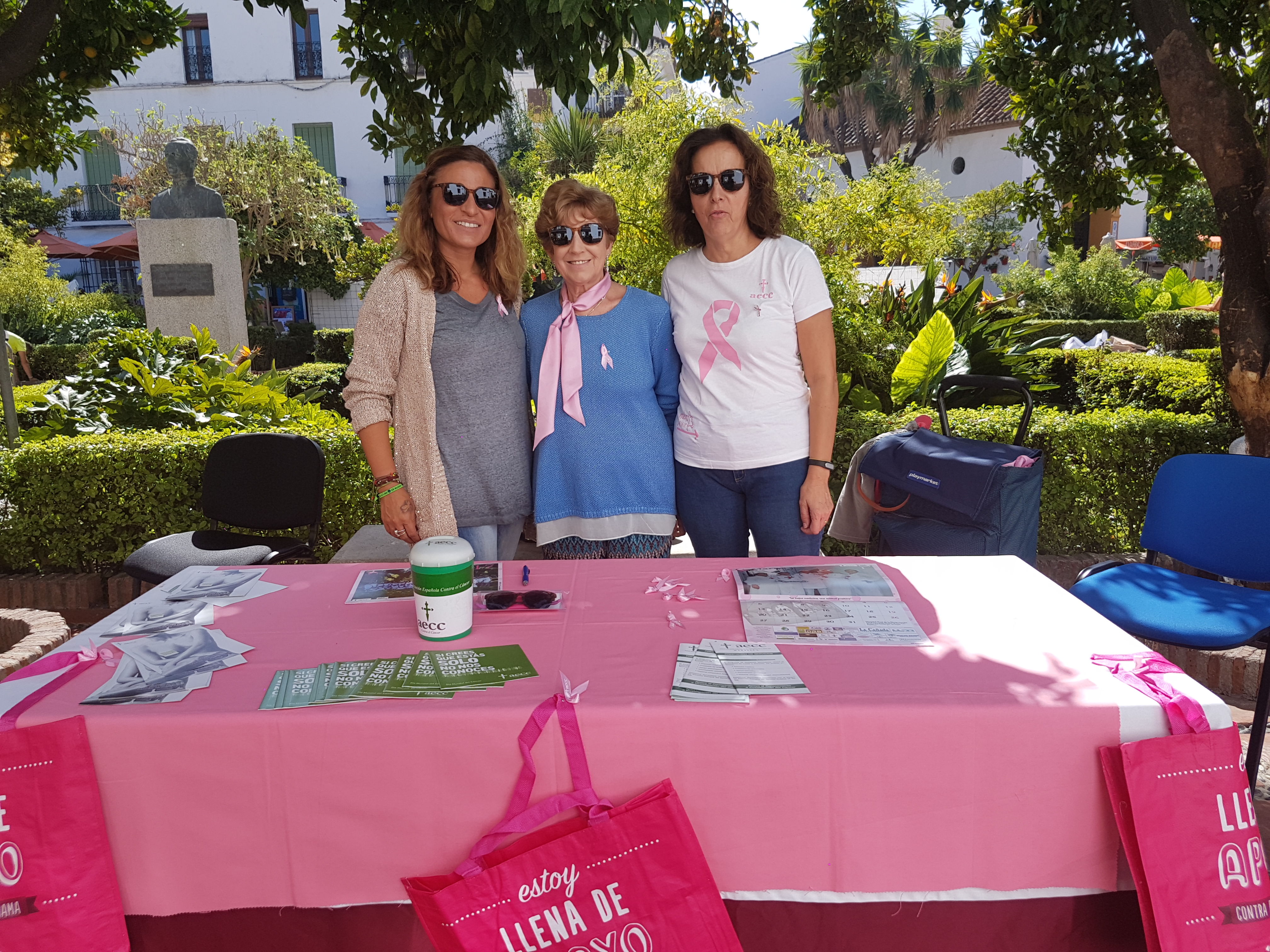 Marbella se suma al Día Internacional del Cáncer de Mama